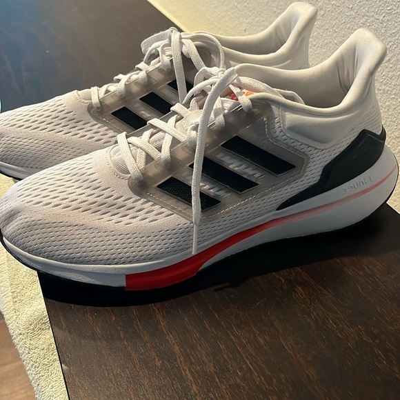 Adidas Mens Sneakers Size 9.5 Good Condition Normal Wear View Pics main image 10